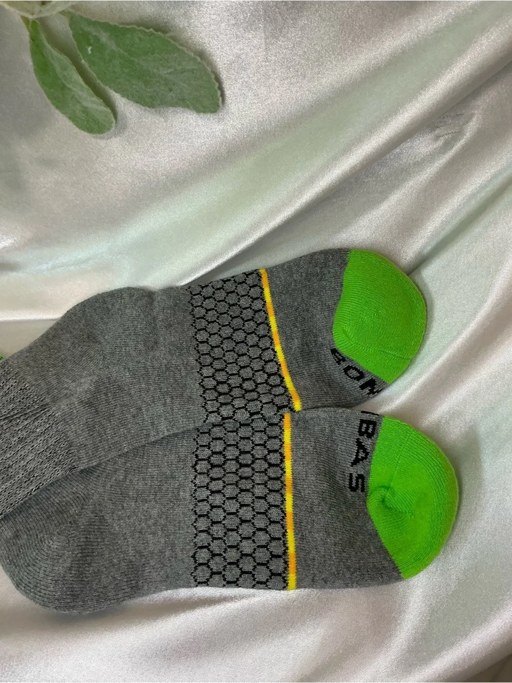 Bombas product pair